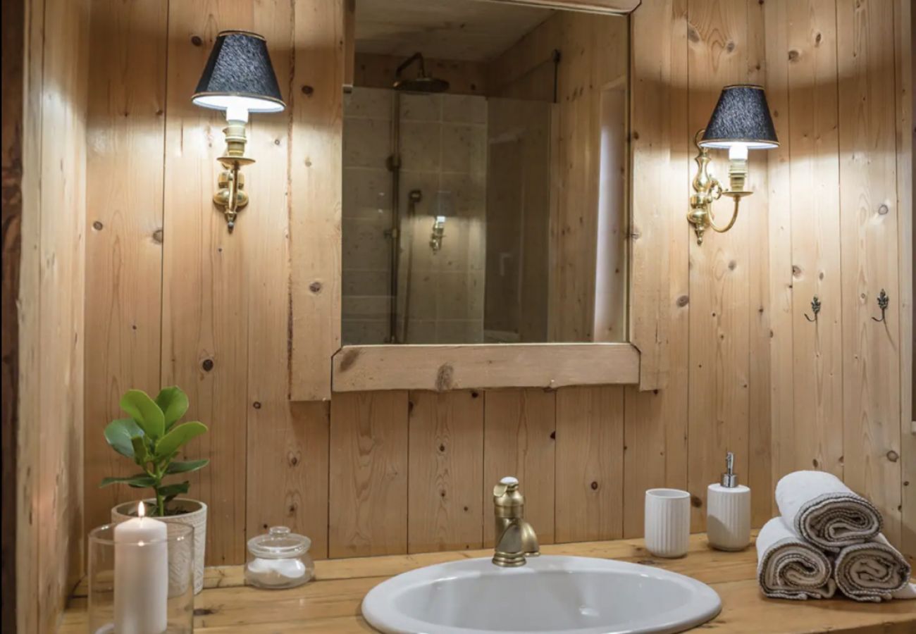 Chalet in Talloires-montmin - Venez Chez Vous Cosy Chalet le banc du cerf