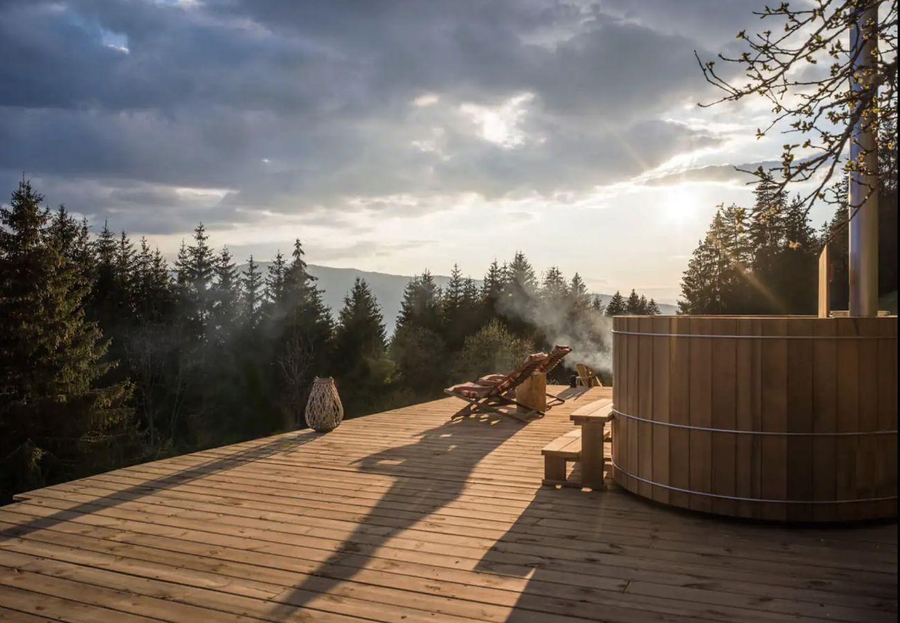 Chalet in Talloires-montmin - Venez Chez Vous Cosy Chalet le banc du cerf