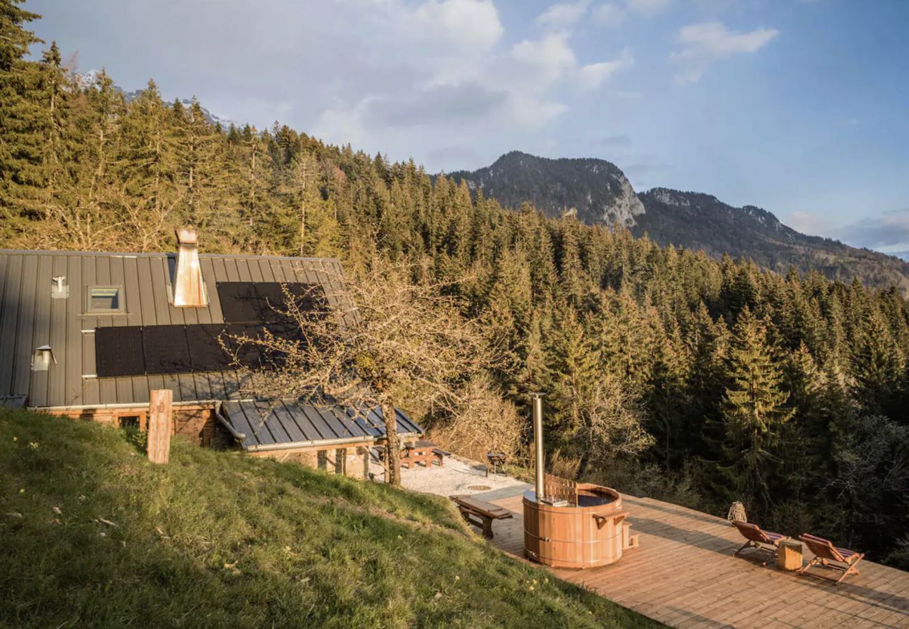 Chalet in Talloires-montmin - Venez Chez Vous Cosy Chalet le banc du cerf