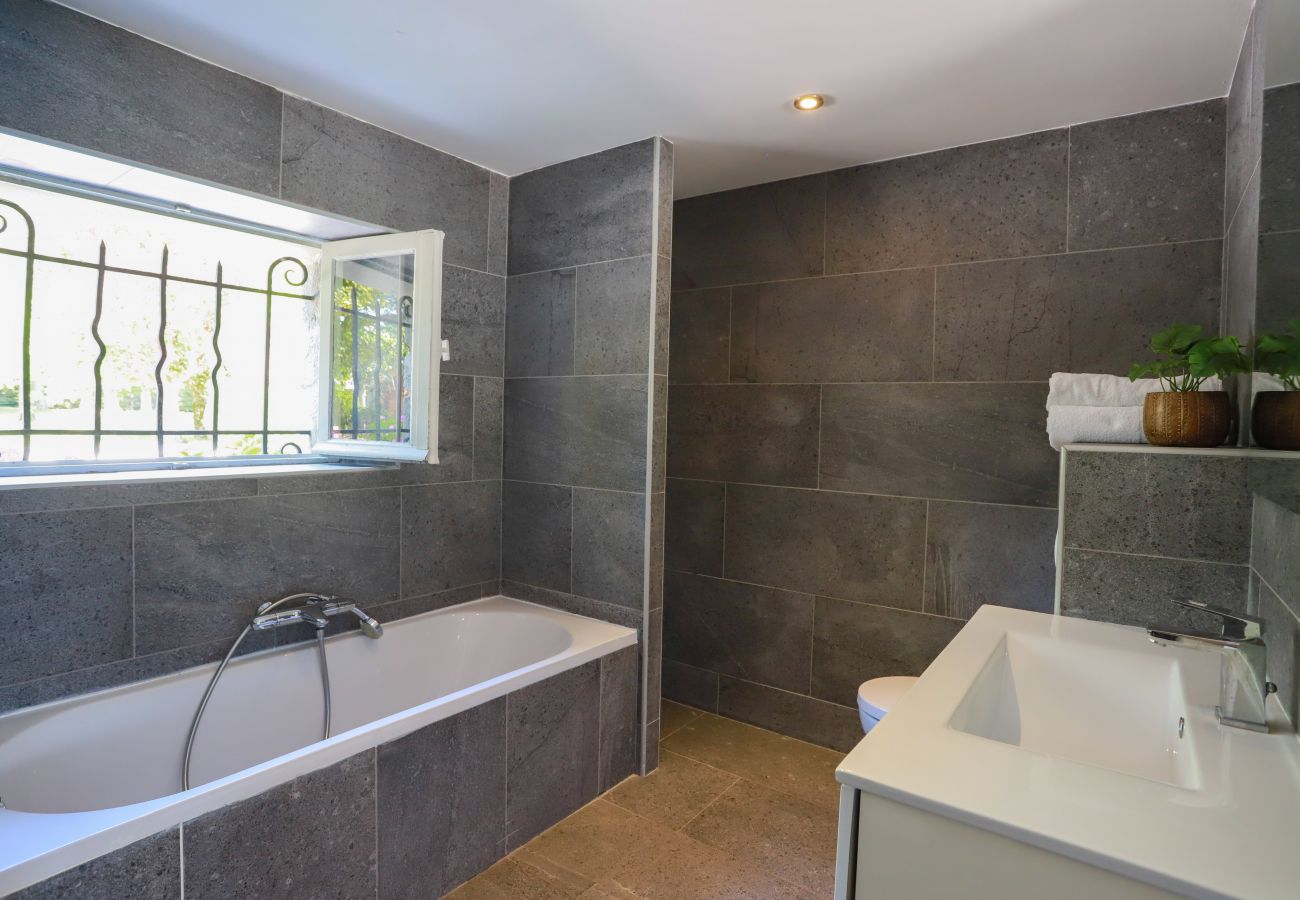 Villa in Talloires-montmin - Venez Chez Vous La Musardiere