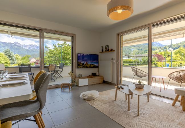  in Saint-Jorioz - Tournette, vue montagne & belle terrasse