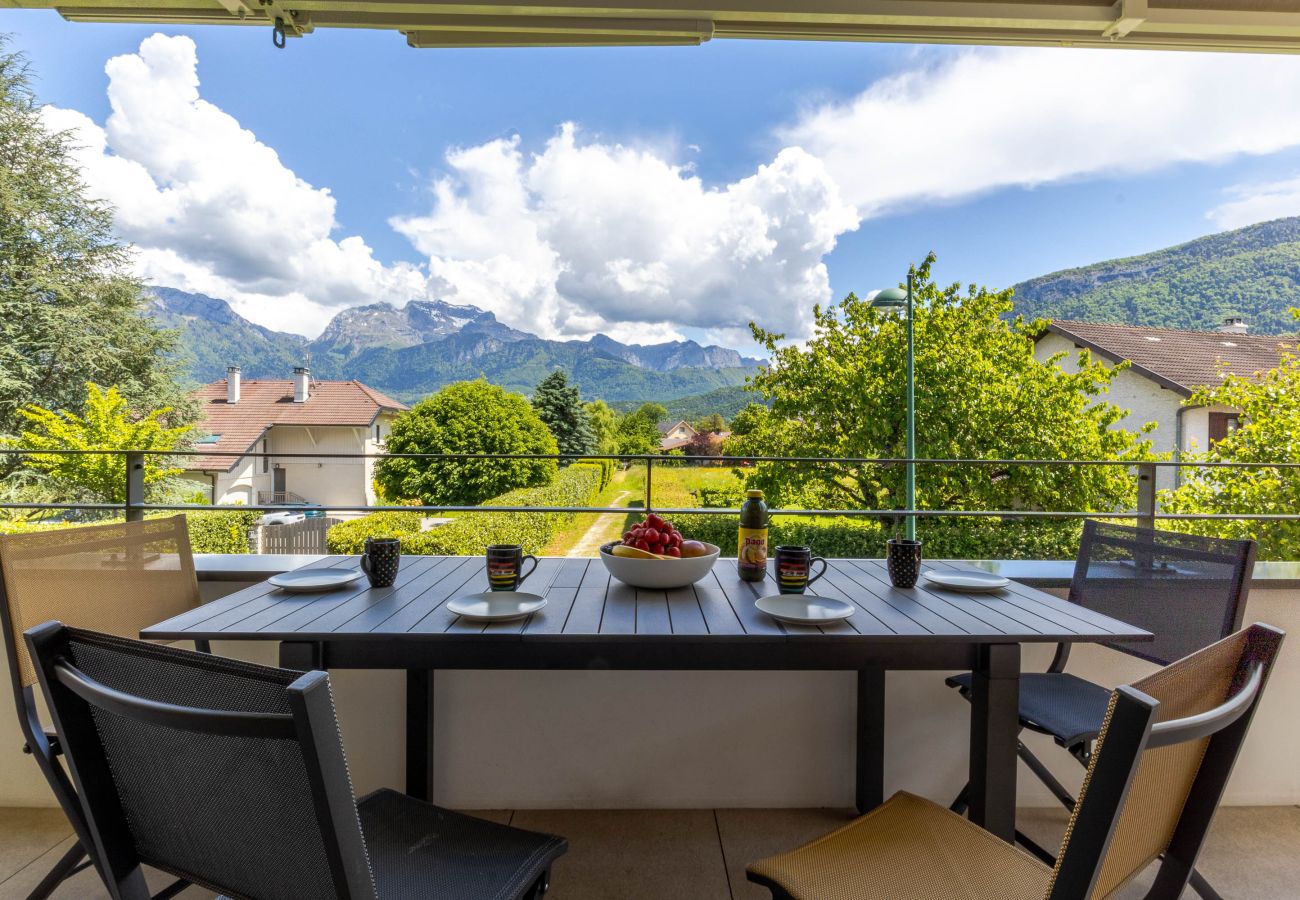 Apartment in Saint-Jorioz - Tournette, vue montagne & belle terrasse