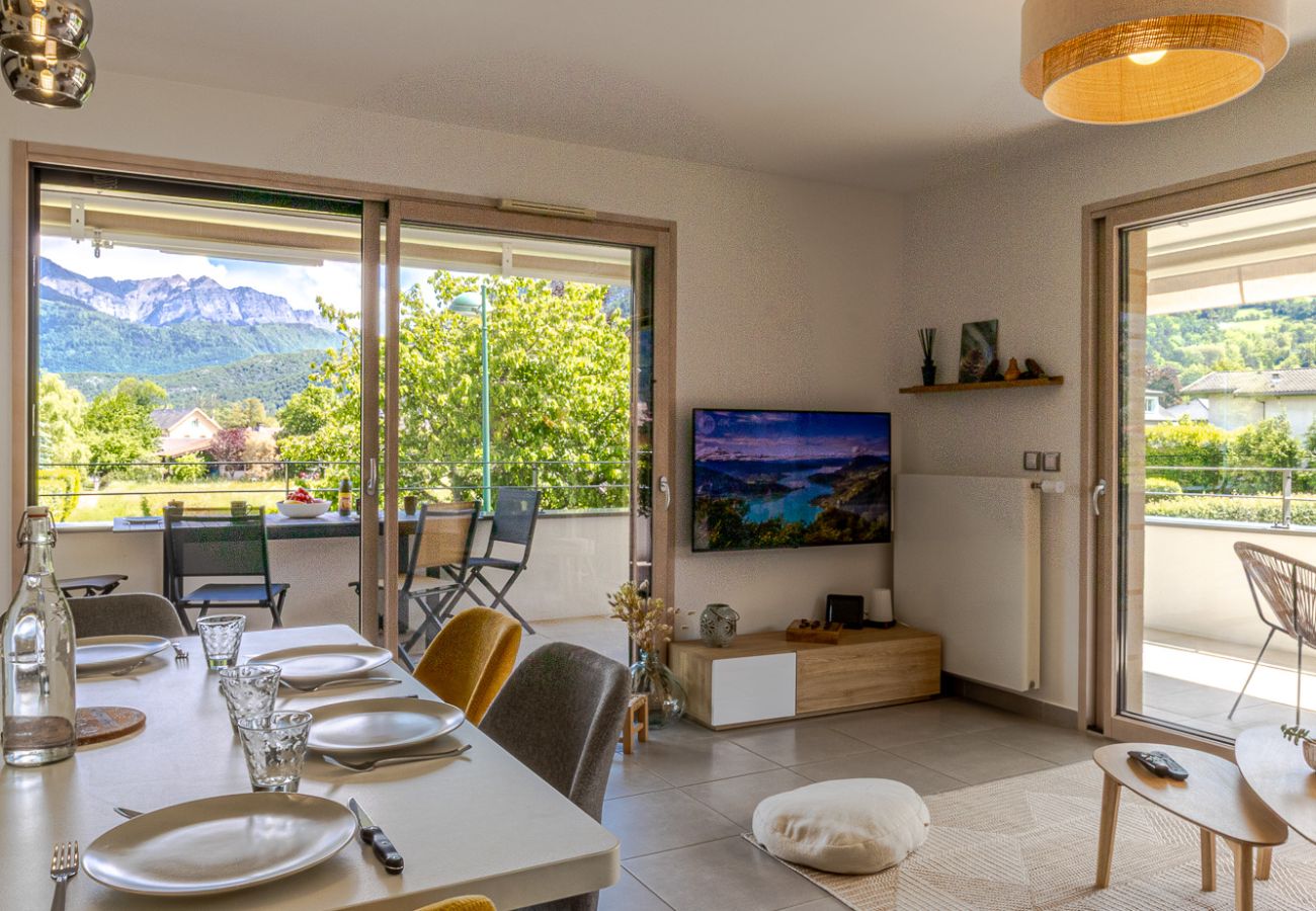 Apartment in Saint-Jorioz - Tournette, vue montagne & belle terrasse