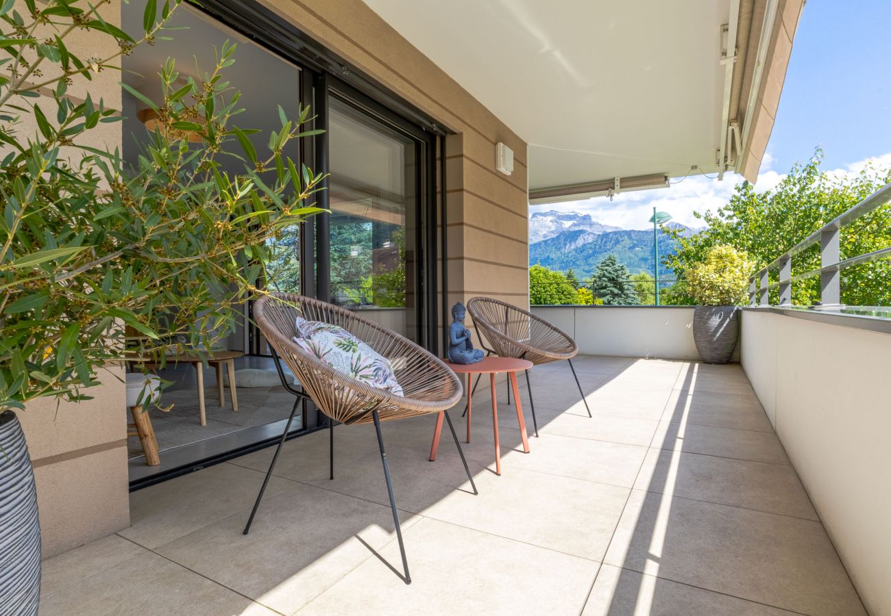 Apartment in Saint-Jorioz - Tournette, vue montagne & belle terrasse