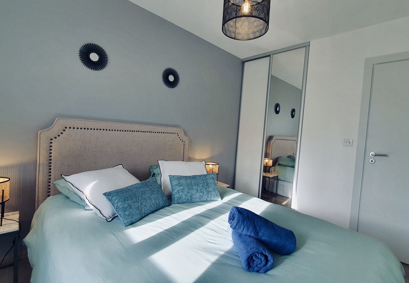 Appartement à Annecy - Le Continental Beau T2 plein centre + parking