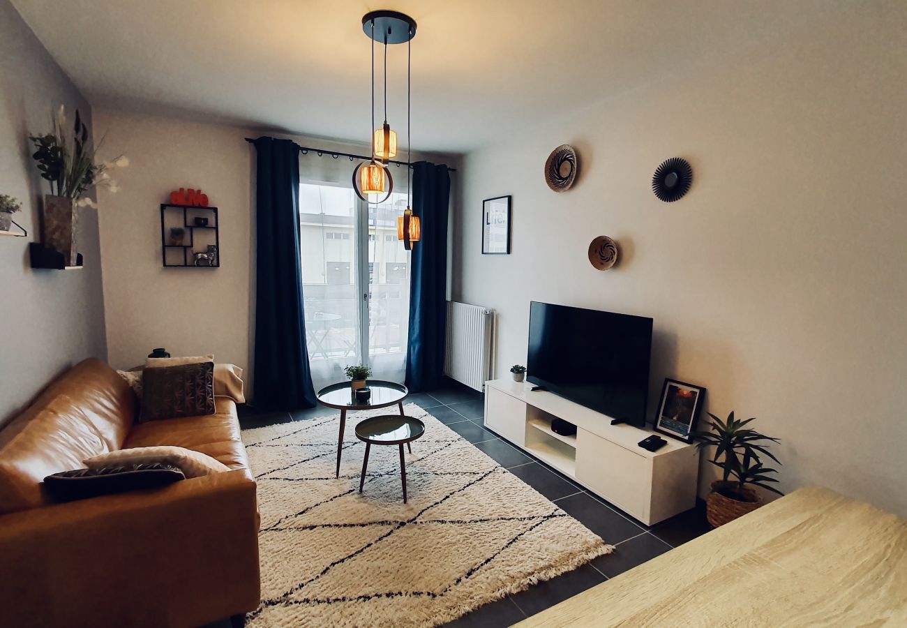 Appartement à Annecy - Le Continental Beau T2 plein centre + parking