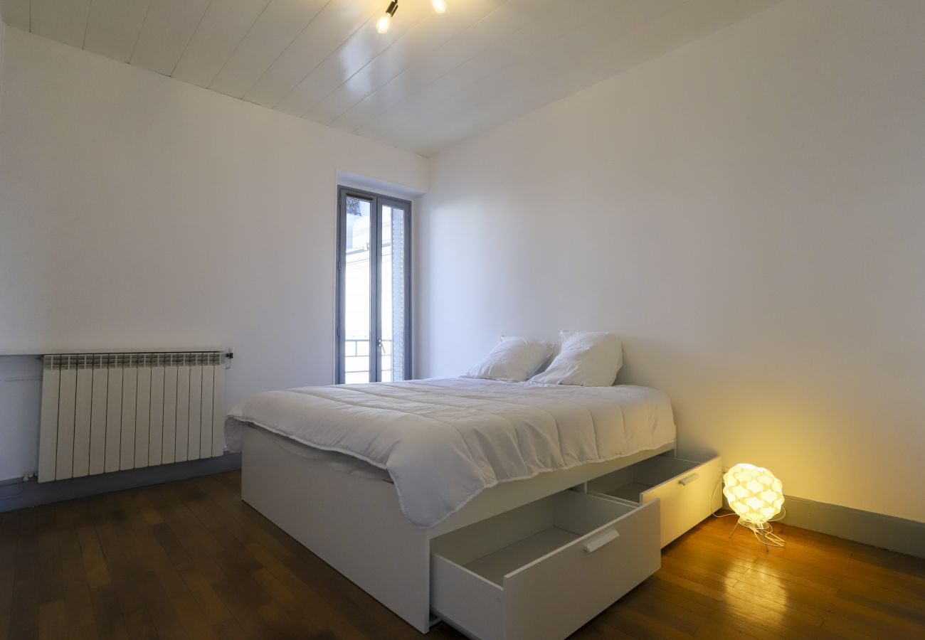 Appartement à Annecy - Les Glieres centre ville spacieux au 5ieme etage