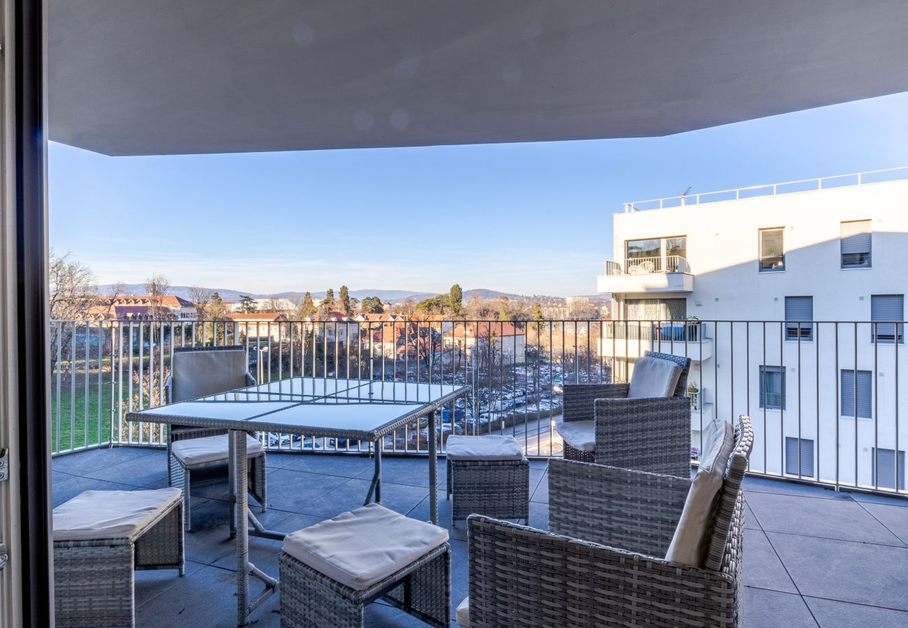 Appartement à Annecy - La Plume appartement avec parking et vue lac