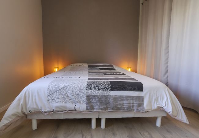 Appartement à Annecy - Azur 4* Bleu lumineux  Annecy centre-ville et lac Appartement à Annecy - Azur 4* Bleu lumineux  Annecy centre-ville et lac