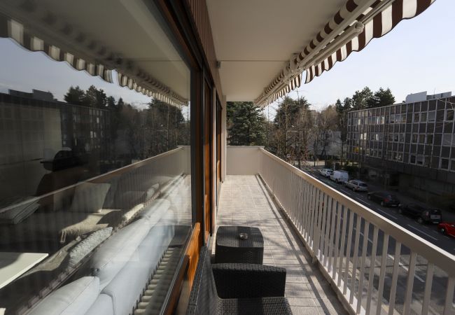 Appartement à Annecy - Azur 4* Bleu lumineux  Annecy centre-ville et lac Appartement à Annecy - Azur 4* Bleu lumineux  Annecy centre-ville et lac
