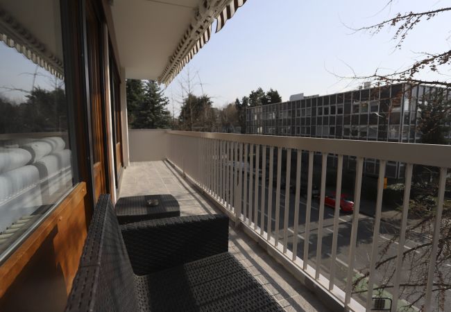 Appartement à Annecy - Azur 4* Bleu lumineux  Annecy centre-ville et lac Appartement à Annecy - Azur 4* Bleu lumineux  Annecy centre-ville et lac