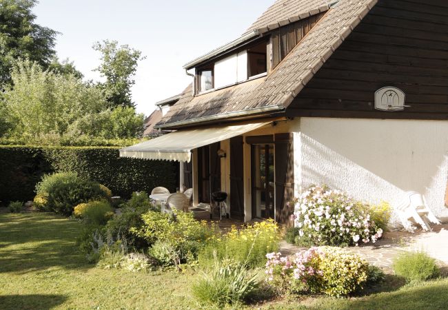  à Seynod - Lovely house with garden, jardin et terrasse