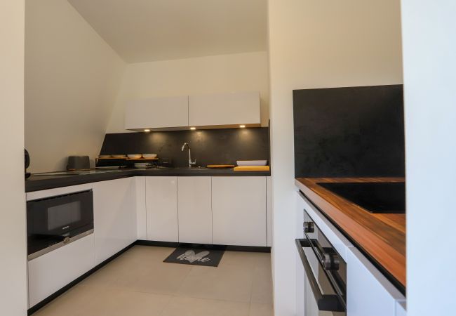 Appartement à Annecy - Le nid du lac d'Annecy Appartement à Annecy - Le nid du lac d'Annecy