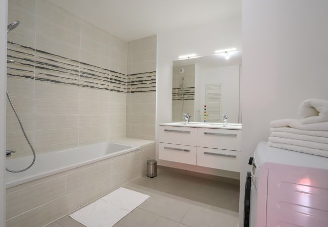 Appartement à Annecy - Le nid du lac d'Annecy Appartement à Annecy - Le nid du lac d'Annecy