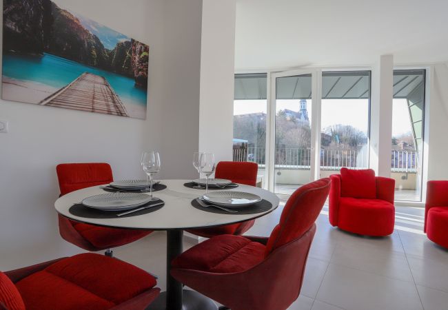 Appartement à Annecy - Le nid du lac d'Annecy Appartement à Annecy - Le nid du lac d'Annecy