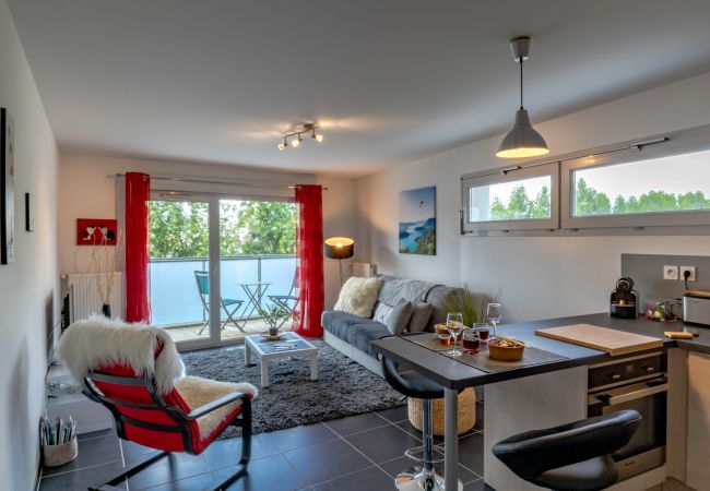 Appartement à Annecy - Le Coquelicot 3*/ Confortable et Calme Appartement à Annecy - Le Coquelicot 3*/ Confortable et Calme