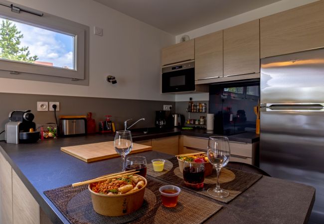 Appartement à Annecy - Le Coquelicot 3*/ Confortable et Calme Appartement à Annecy - Le Coquelicot 3*/ Confortable et Calme