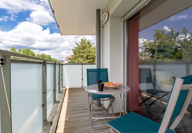Appartement à Annecy - Le Coquelicot 3*/ Confortable et Calme Appartement à Annecy - Le Coquelicot 3*/ Confortable et Calme