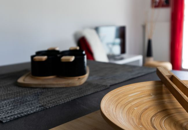 Appartement à Annecy - Le Coquelicot 3*/ Confortable et Calme Appartement à Annecy - Le Coquelicot 3*/ Confortable et Calme