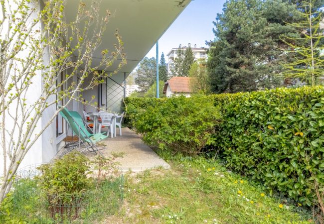 Appartement à Annecy - Le Gouverneur, 100m du lac avec parking Appartement à Annecy - Le Gouverneur, 100m du lac avec parking