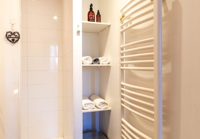 Appartement à Annecy - La perle 3*/ Proche Vieille-ville & Gare Appartement à Annecy - La perle 3*/ Proche Vieille-ville & Gare